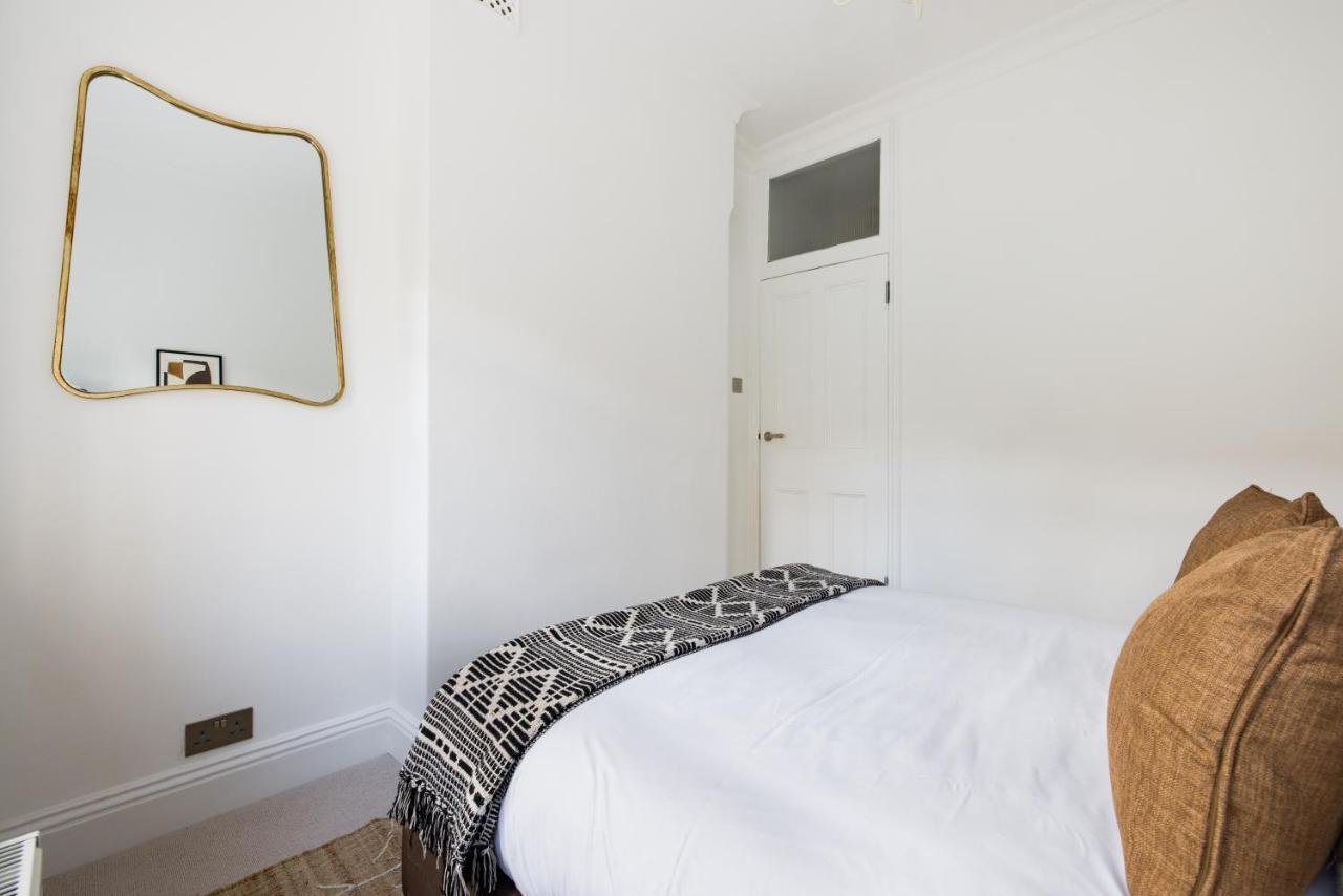 The Streatham Hill Wonder - Spacious 4Bdr House With Garden And Terrace 런던 외부 사진